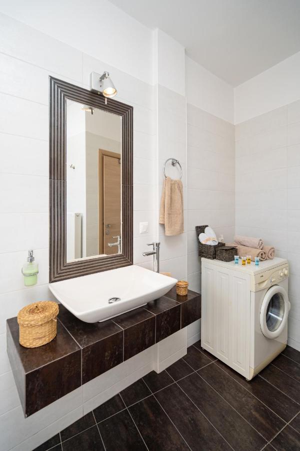 Mira Sitia Luxury Apartment Luaran gambar